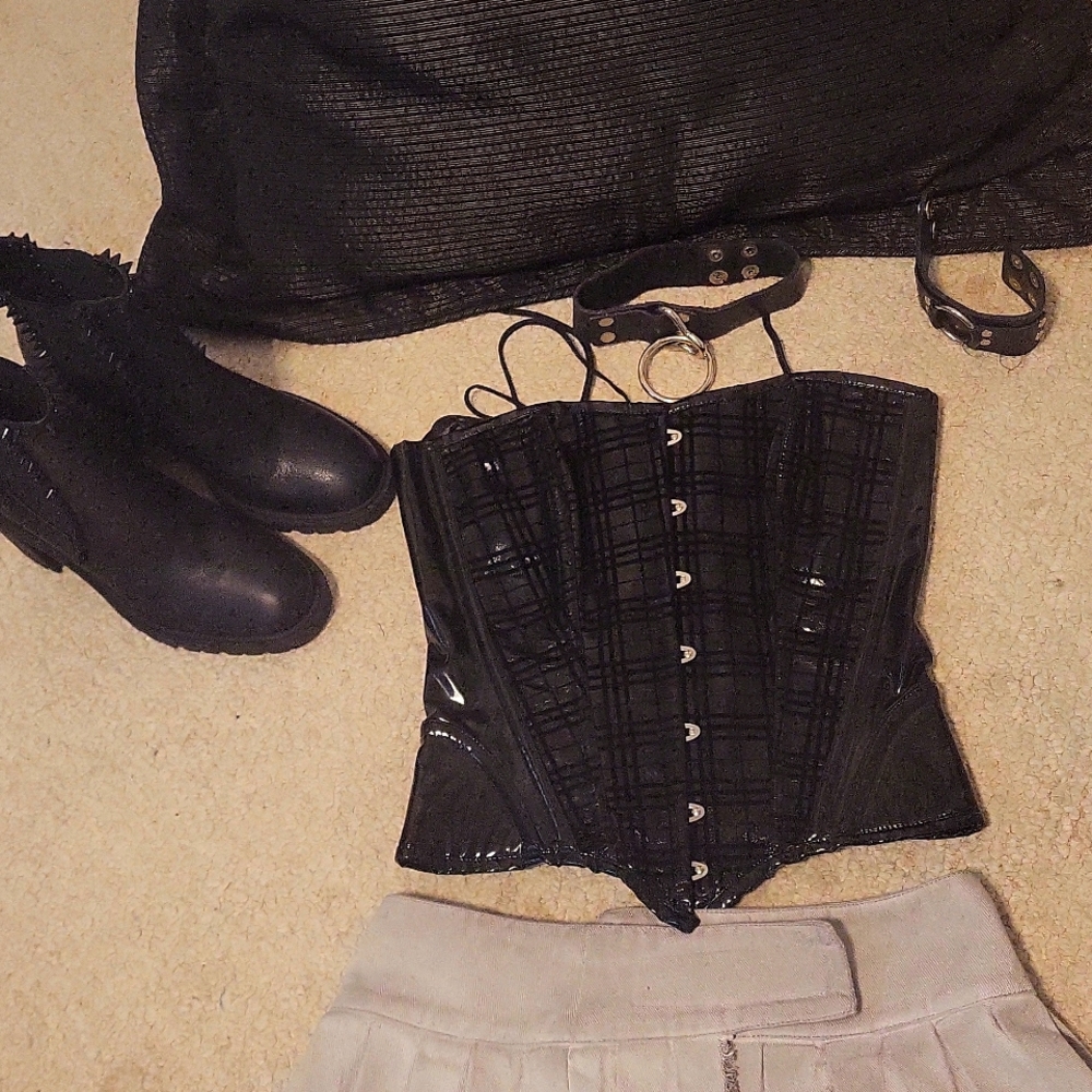 NWOT Vinyl Goth Vamp Living Dead Souls Corset Sz Med 27in